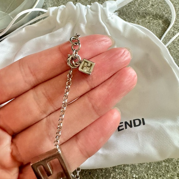 Fendi FF Logo Bracelet in Silver Palladium - Picture 5 of 6